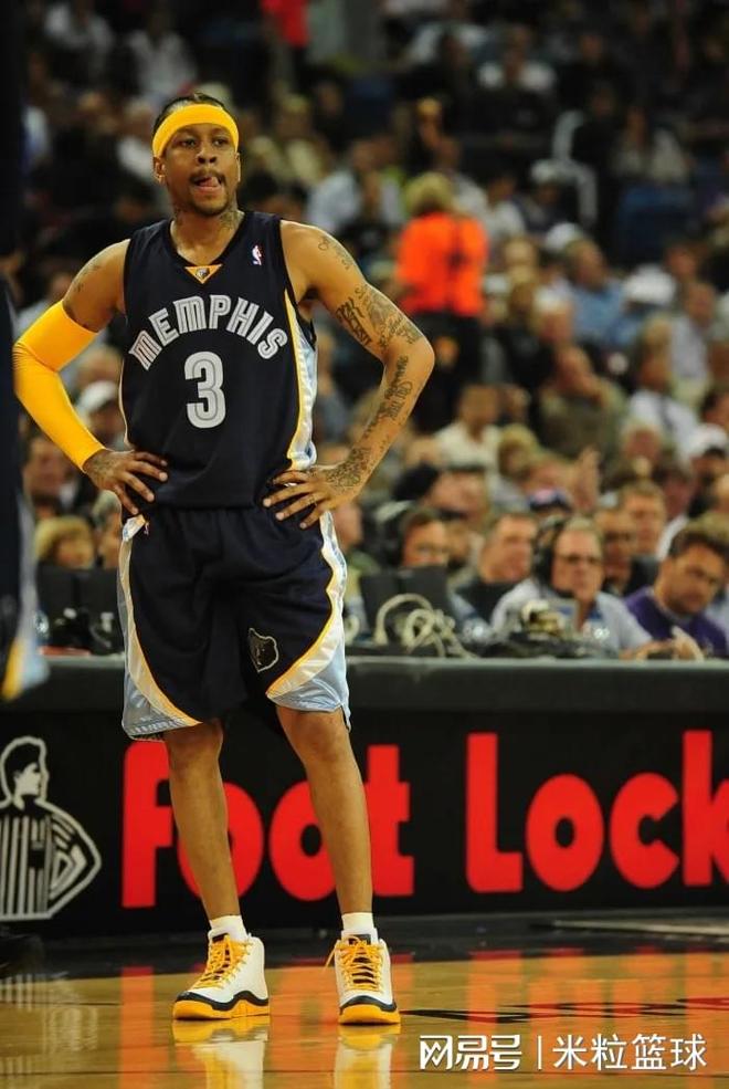 NBA：湖人遭遇惨败 浓眉受困犯规困扰（NBA：湖人惨负，浓眉深陷犯规麻烦）