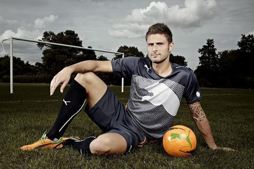 深圳男篮逆转北京王薪凯关键表现（王薪凯发威助深圳男篮逆转北京）