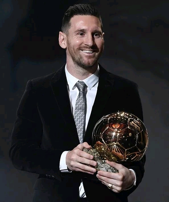 敢信吗？高诗岩追身三分打停深圳 开场三分球3中3（高诗岩追身三分逼停深圳，开局三分3投3中）