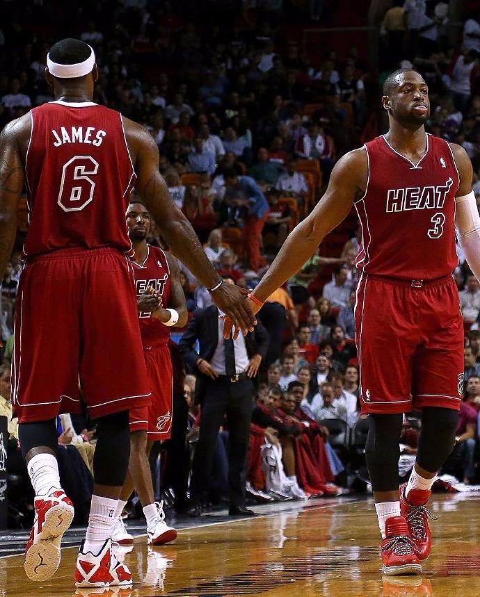 十年前的西班牙U18锦标冠军今何在：奥亚、西蒙在列，5人退役（西班牙U18锦标十年前冠军班现状：奥亚、西蒙名列其中，5人已退役）