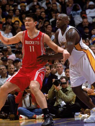 哈登生涯3次单场10+三分，与拉文和JR并列历史第四位（哈登生涯三度单场10+三分，与拉文、JR并列历史第4位）