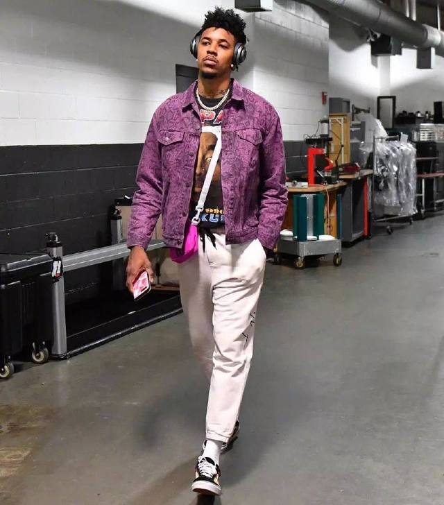 詹俊：切尔西有很多进球机会，可惜加纳乔“拖后腿”（詹俊点评：切尔西机会如潮，无奈加纳乔状态不佳）