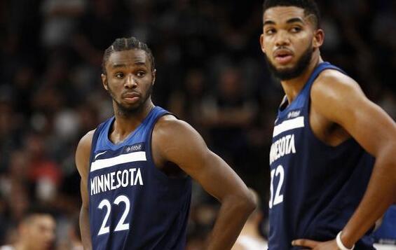 利物浦第二次在欧冠主场丢4+球，上一次是2023年2-5皇马（利物浦欧冠主场再现4+失球，上一次是2023年2-5负皇马）