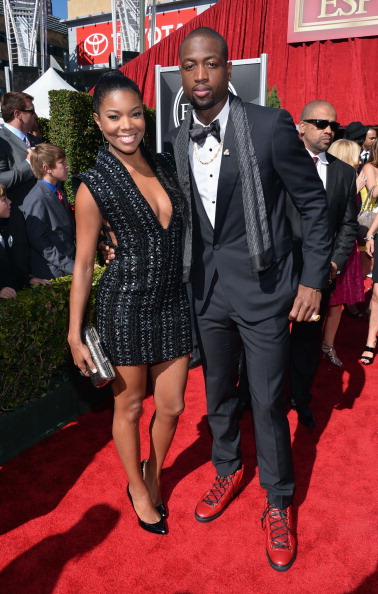 伤病潮又来了，球迷心碎（伤病潮再袭，球迷心碎不已）