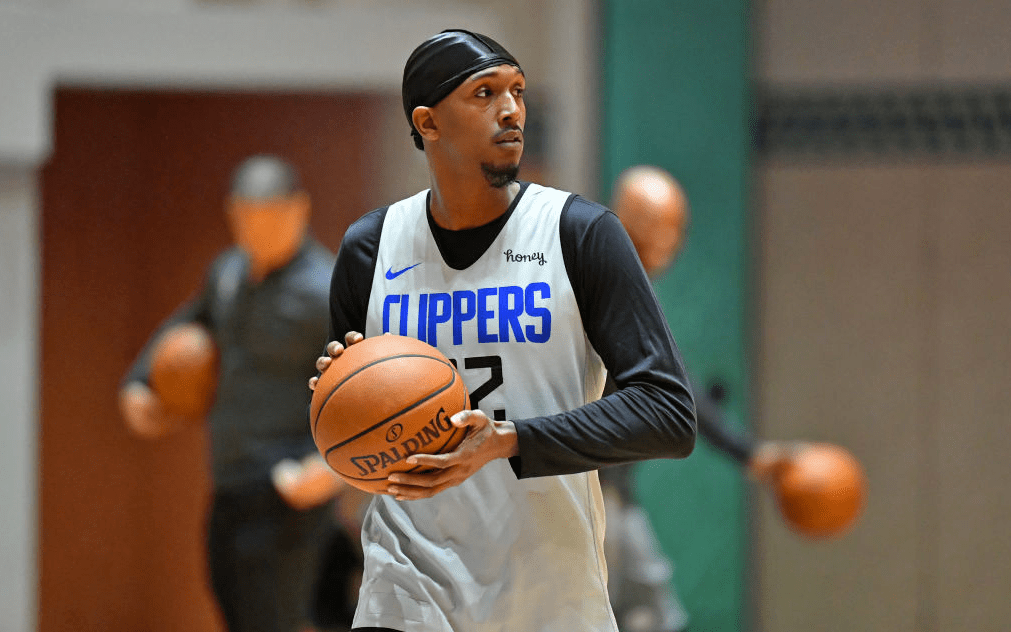 泰伦·卢：我们要打好收官，关键时刻要保护好球和抢好篮板（泰伦·卢：收官阶段要打扎实，关键时刻要保护球权并抢稳篮板）