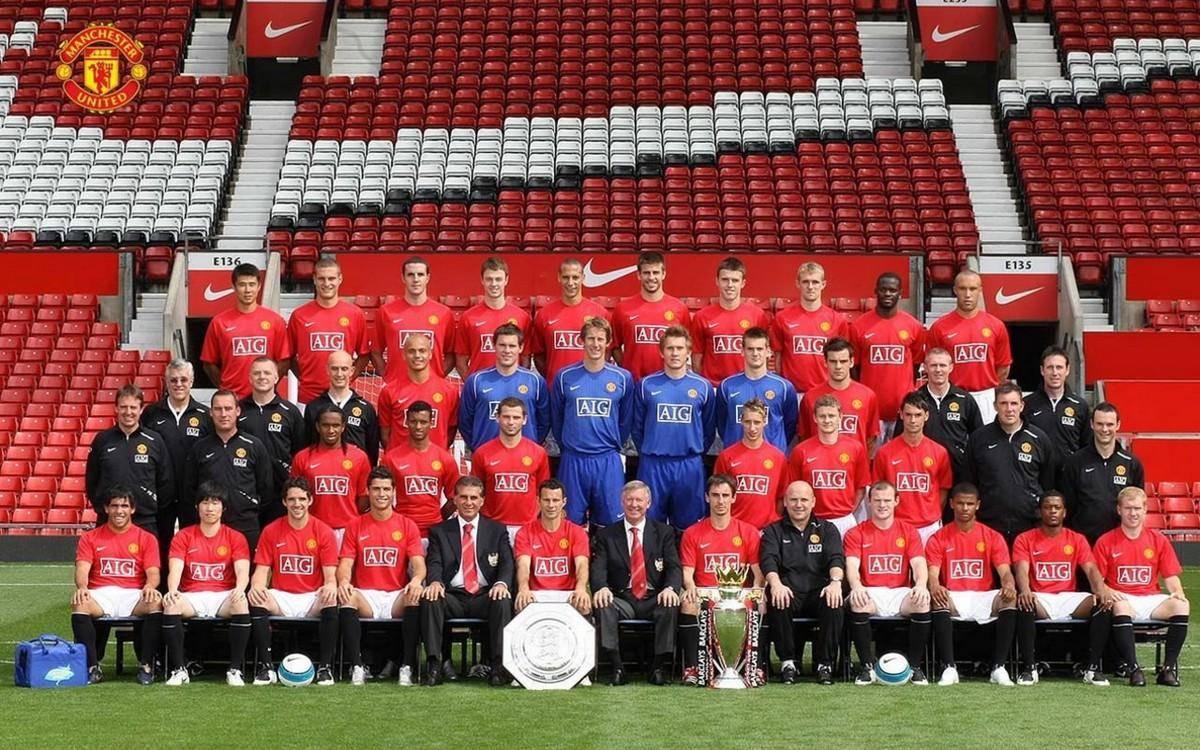 多特蒙德球迷挂横幅，反对海外比赛并攻击西甲高层（多特蒙德球迷举横幅抵制海外办赛并抨击西甲高层）