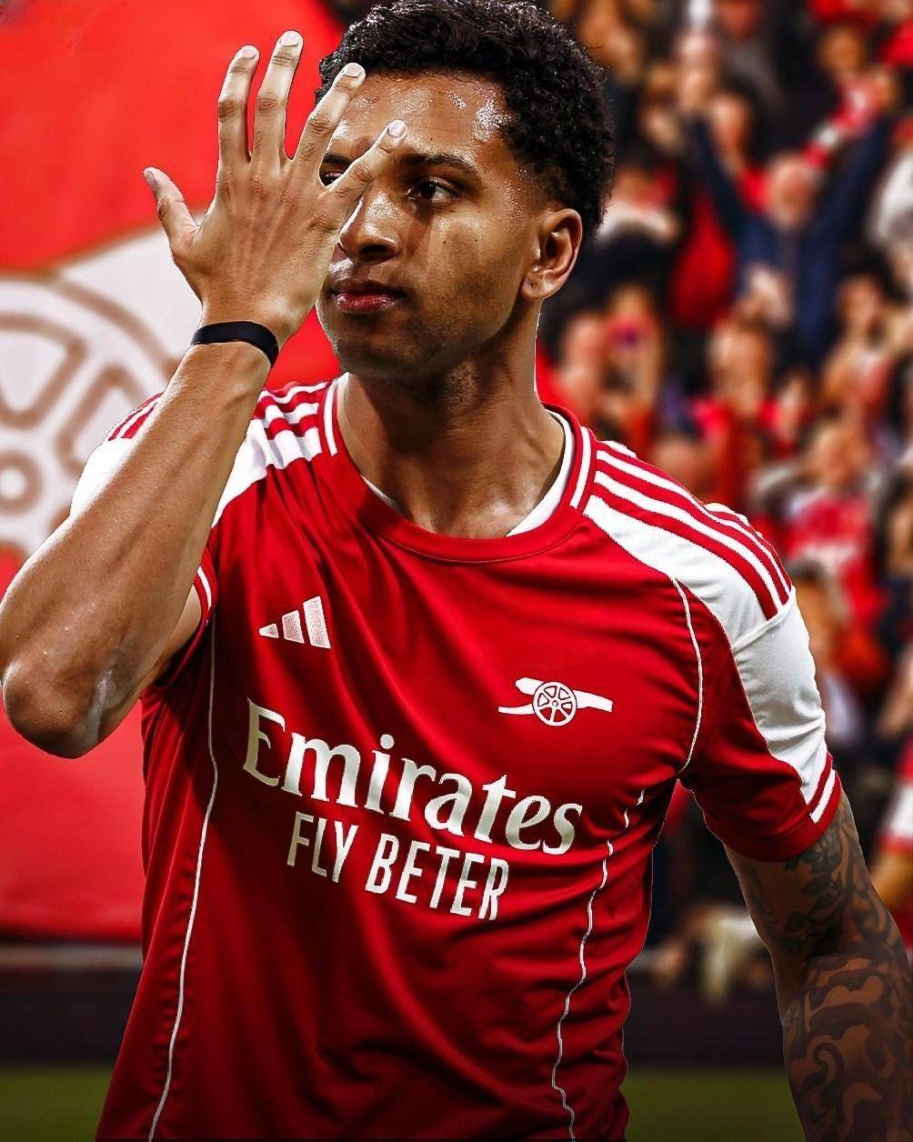 德转列21世纪参与进球榜：梅西1339球居首，C罗1253球第二（德转公布21世纪参与进球榜：梅西以1339球领跑，C罗以1253球位居第二）