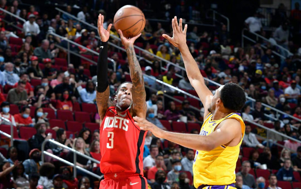 巴萨新诺坎普首秀大名单：拉菲尼亚、加西亚回归，拉师傅缺席（巴萨公布新诺坎普首秀名单：拉菲尼亚、加西亚归队，拉师傅缺席）