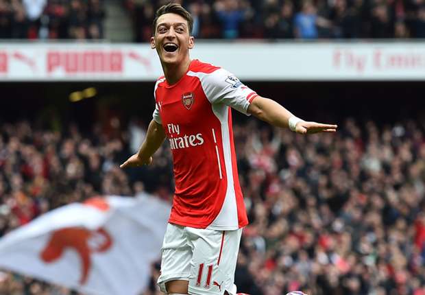 汪士钦熊猫杯首轮解围失误致丢球，末轮报复性动作染红（熊猫杯：汪士钦首战解围失误送丢球，末轮报复动作被红牌罚下）