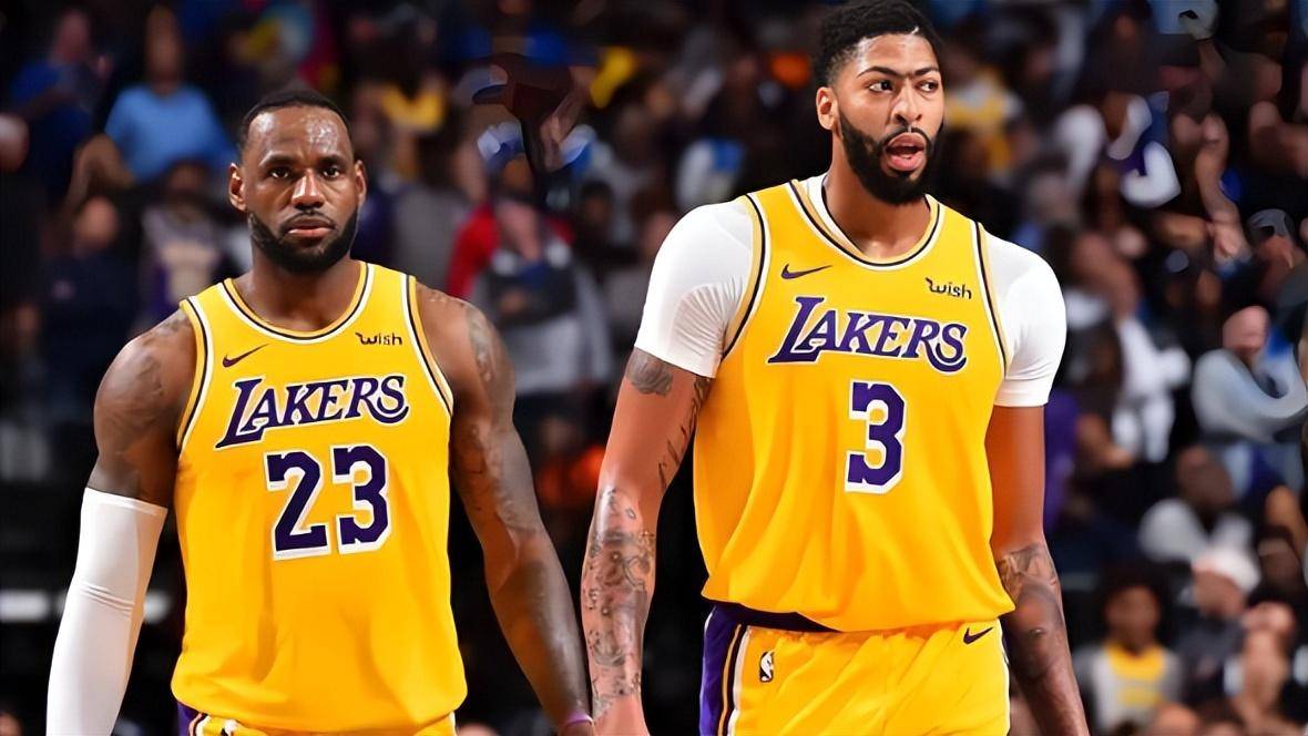 F1卡塔尔排位赛：皮亚斯特里力压诺里斯、维斯塔潘，成功夺杆（F1卡塔尔排位赛：皮亚斯特里击败诺里斯与维斯塔潘，斩获杆位）